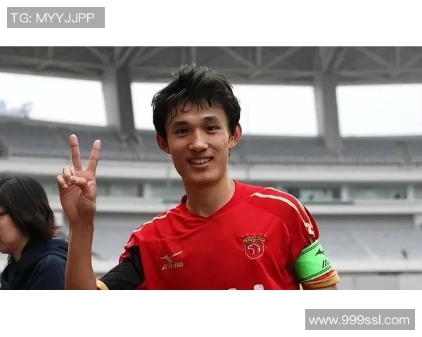 中超冠军无一获奖！王燊超高情商 泰山荣膺4项奖 最佳主帅落户华夏