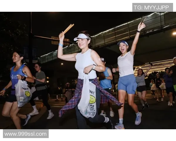 以“好状况趣动场”为主题，lululemon进博会展台约请人们感触运动的趣味